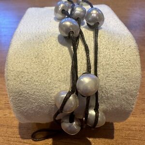Black and Silver Pearl Bracelet